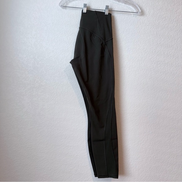 Lululemon Athletica Green Leggings with Tapered Legs - Picture 10 of 11